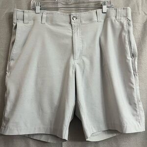 Callaway Golf Shorts Size 40 Waist